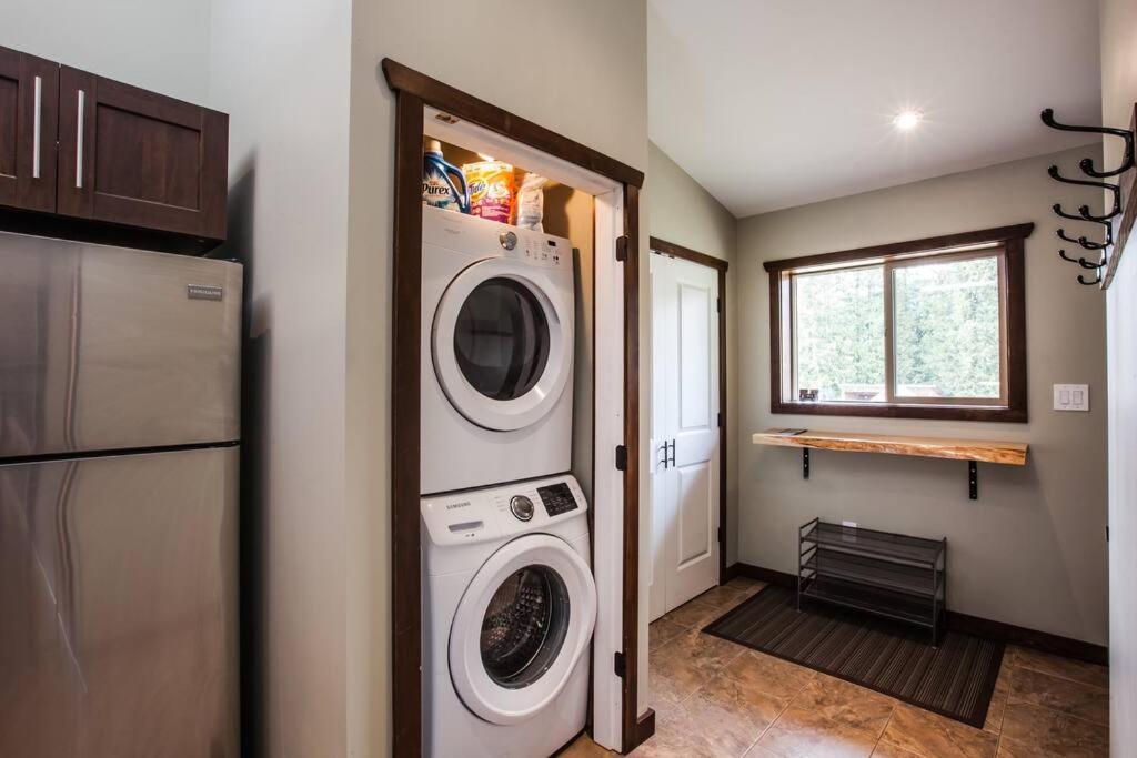 The Best 2 Bedrooms Suite In Revelstoke! Экстерьер фото