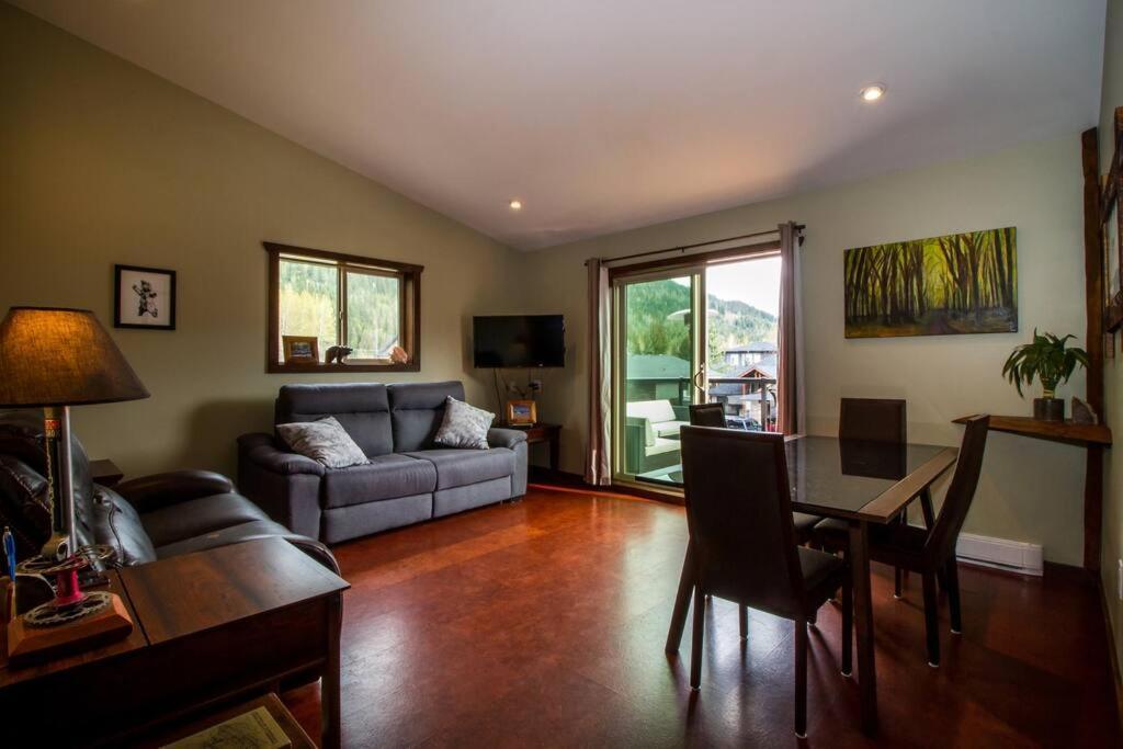 The Best 2 Bedrooms Suite In Revelstoke! Экстерьер фото