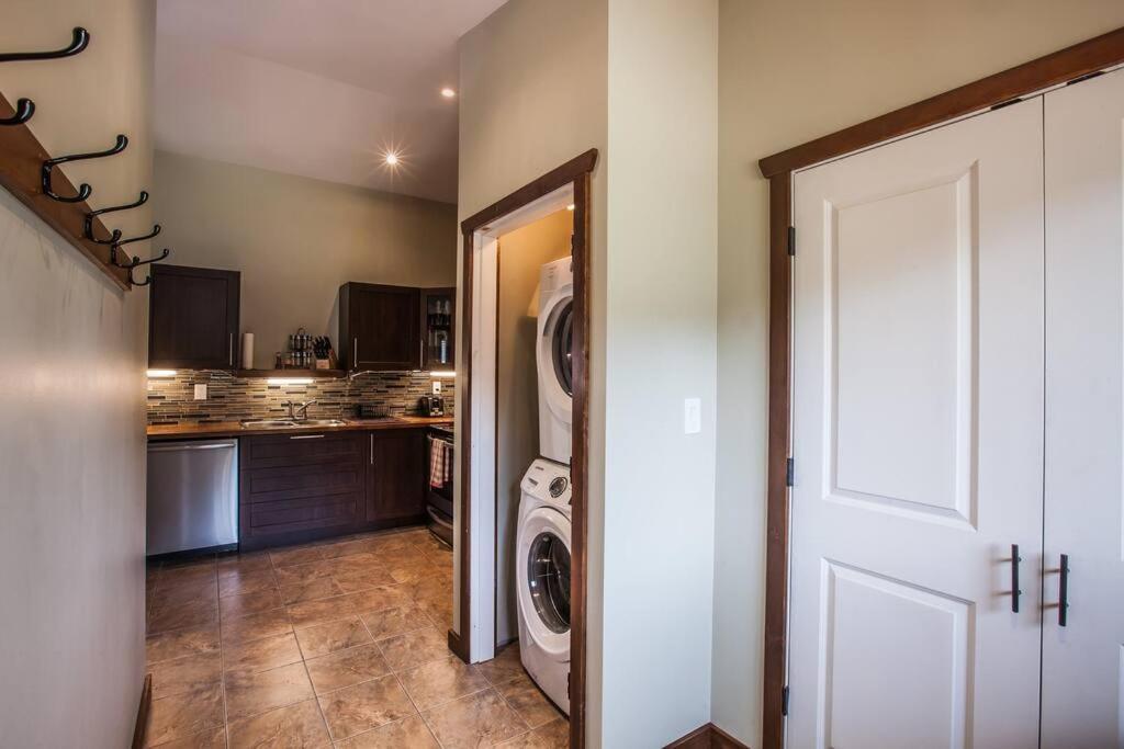 The Best 2 Bedrooms Suite In Revelstoke! Экстерьер фото